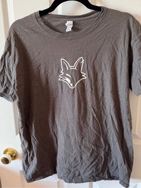 Gildan Gray Tee with Fox logo